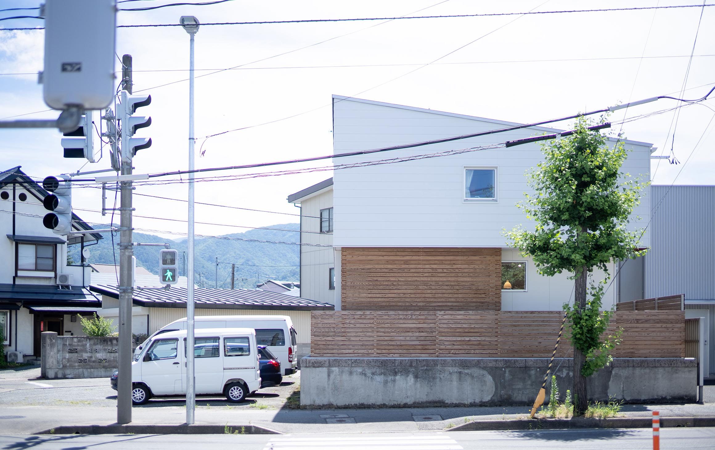 円応寺町の住宅